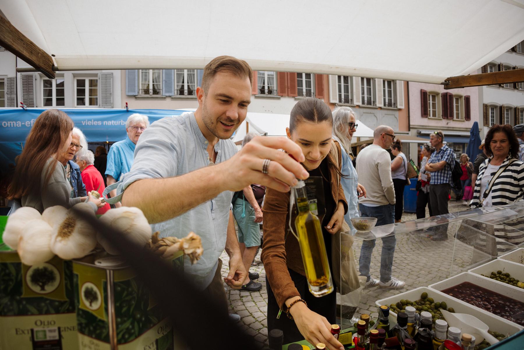 Der Bio Marché ist das grösste Schweizer Bio-Festival – mit riesigem Bio-Verkaufsmarkt, Bio-Festwirtschaften, Musik und Strassenkunst, Streichelzoo und vielem mehr. Jedes Jahr im Juni in Zofingen CH.