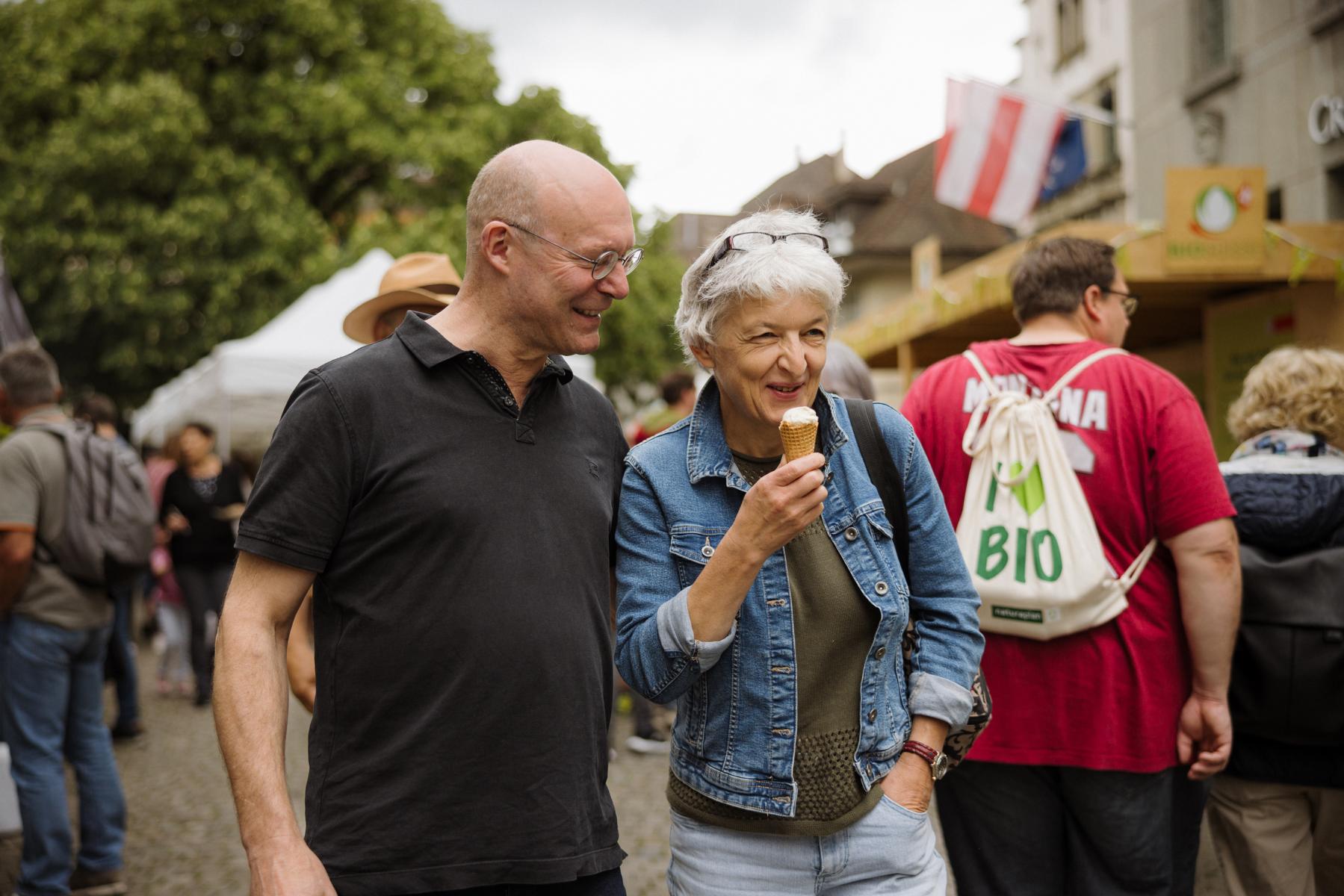 Der Bio Marché ist das grösste Schweizer Bio-Festival – mit riesigem Bio-Verkaufsmarkt, Bio-Festwirtschaften, Musik und Strassenkunst, Streichelzoo und vielem mehr. Jedes Jahr im Juni in Zofingen CH.