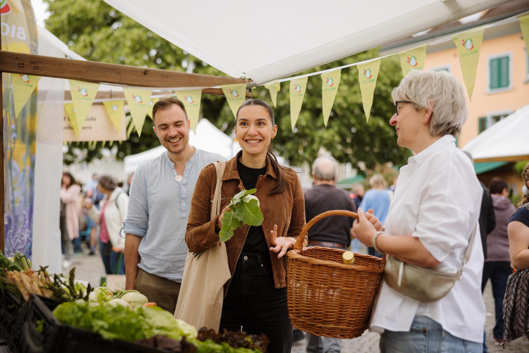 Der Bio Marché ist das grösste Schweizer Bio-Festival – mit riesigem Bio-Verkaufsmarkt, Bio-Festwirtschaften, Musik und Strassenkunst, Streichelzoo und vielem mehr. Jedes Jahr im Juni in Zofingen CH.