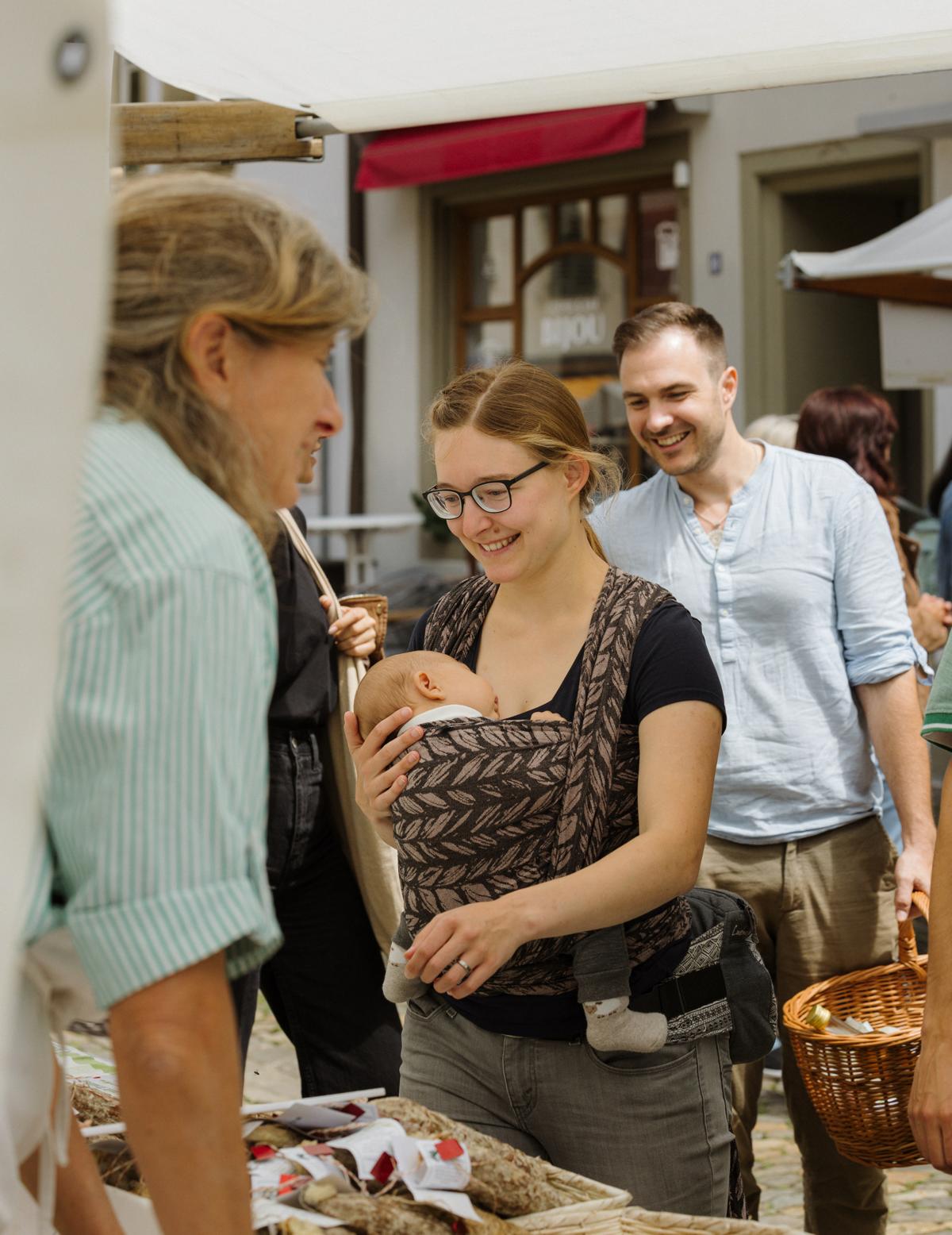 Der Bio Marché ist das grösste Schweizer Bio-Festival – mit riesigem Bio-Verkaufsmarkt, Bio-Festwirtschaften, Musik und Strassenkunst, Streichelzoo und vielem mehr. Jedes Jahr im Juni in Zofingen CH.